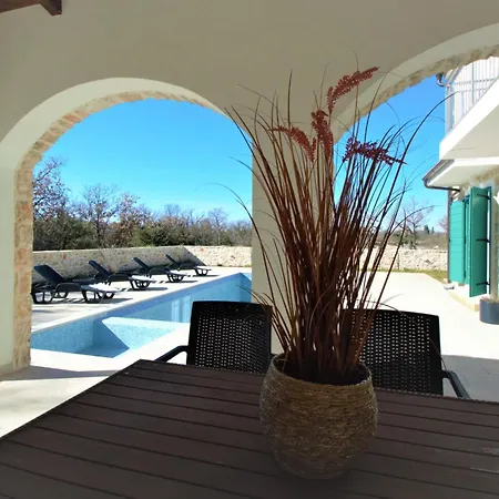 Skelin By Interhome Drinovci