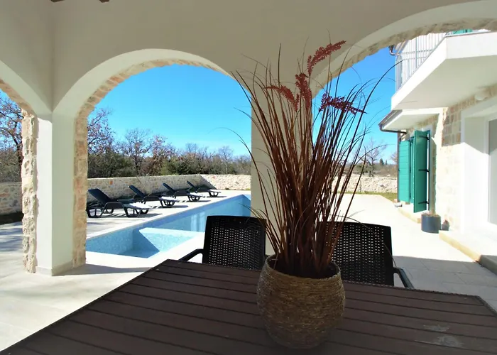 Skelin By Interhome Drinovci